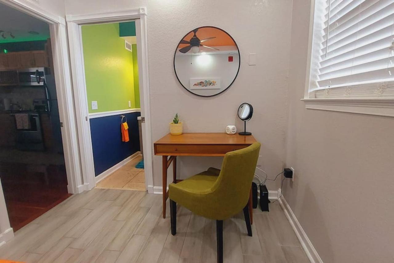 Itz A Vibe - 1 Bedroom Studio In The Heart Of Dtsp San Petersburgo Exterior foto