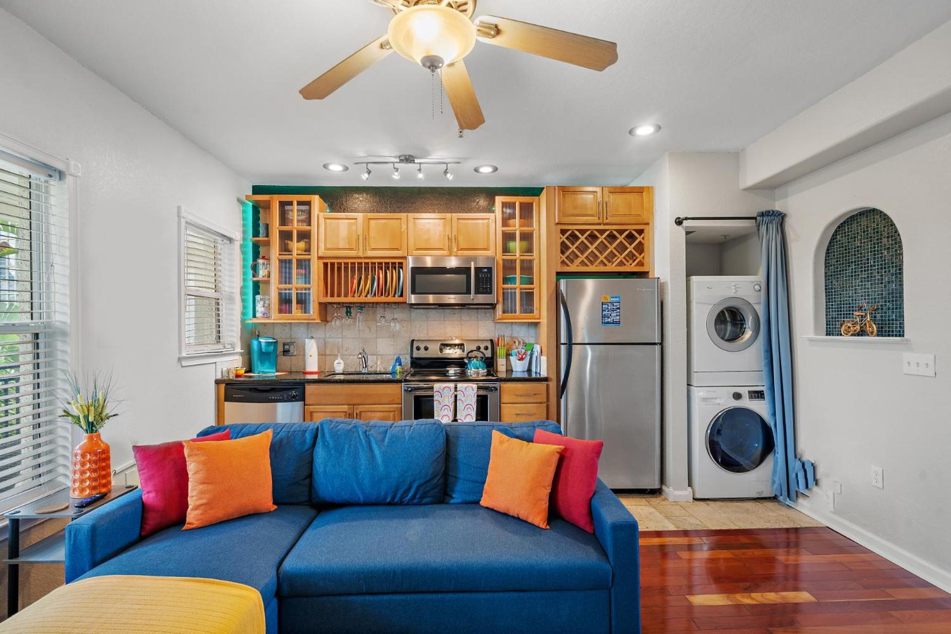 Itz A Vibe - 1 Bedroom Studio In The Heart Of Dtsp San Petersburgo Exterior foto